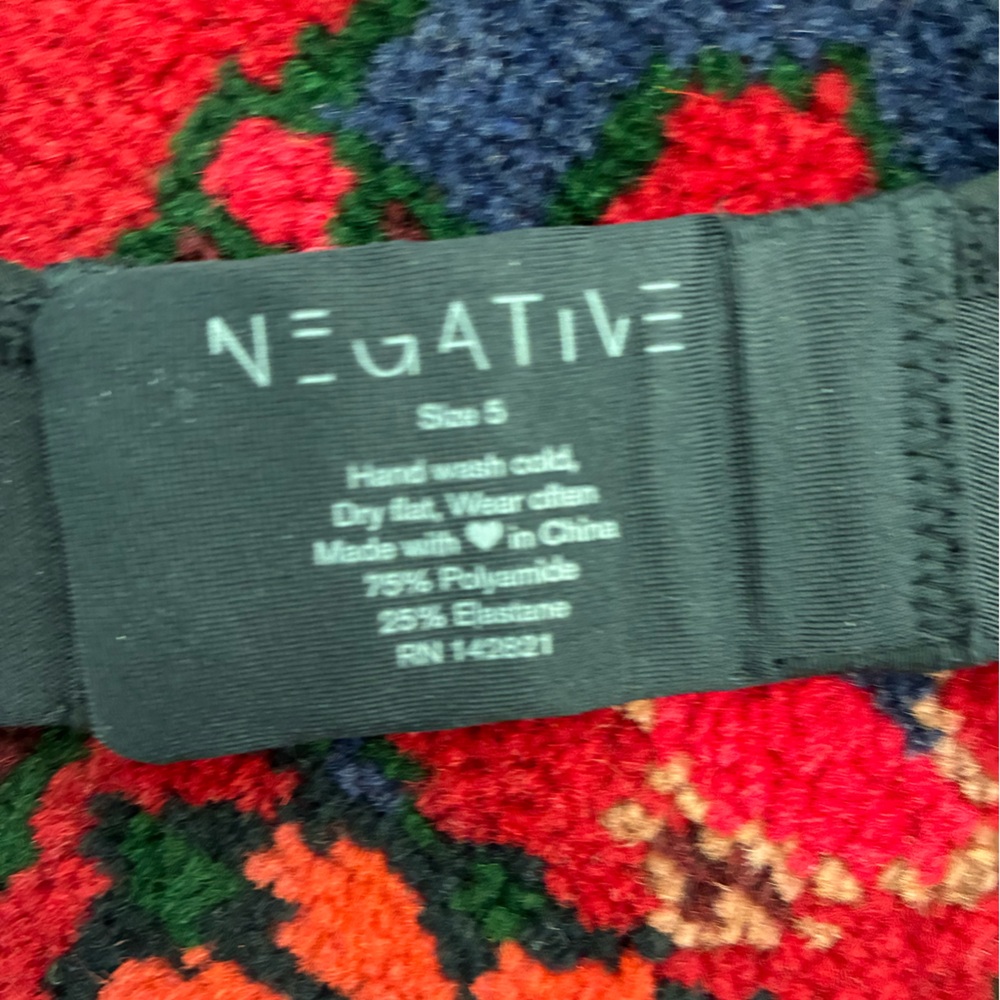 Negative Sieve Triangle Bra in Black - Picture 6 of 8